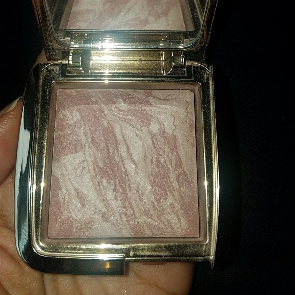 Hourglass Ambient Lighting Blush Mood Exposure